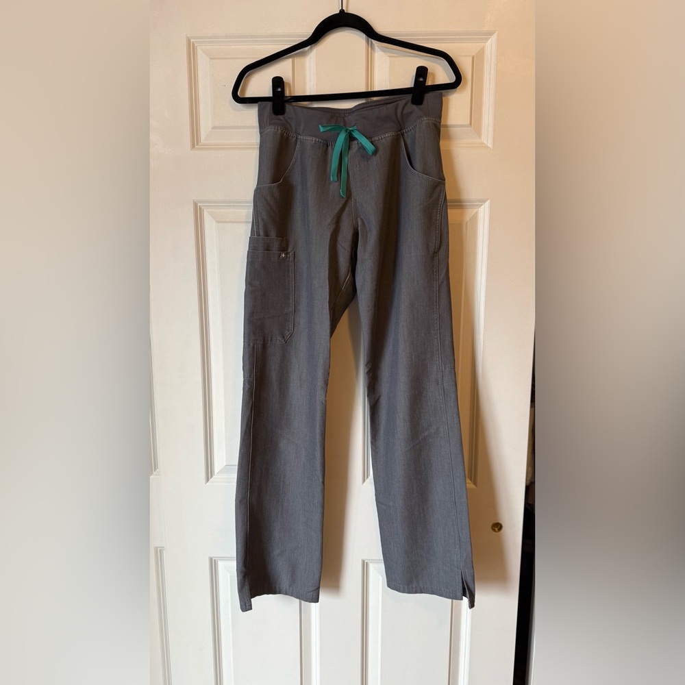 Figs Kade Cargo Scrub Pants
